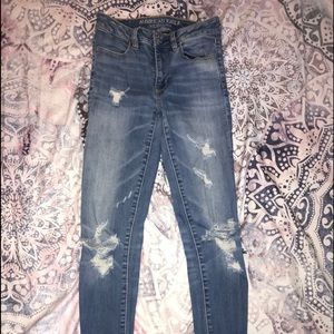 American Eagle Ripped Skinny High-Rise Jegging